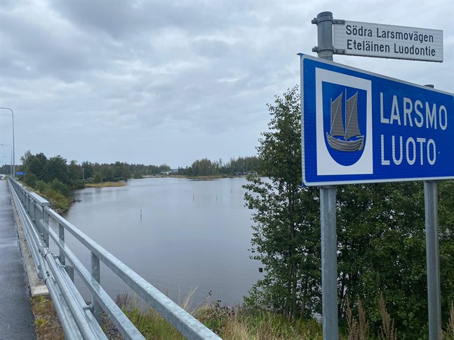 Här kastade den åtalade mannen pistolen i vattnet efter att han skjutit den unga kvinnan. Men det saknar betydelse för bedömningen om han hade uppsåt eller inte, enligt professor Matti Tolvanen.