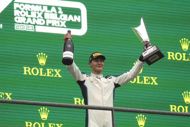 George Russell är klar för Mercedes.