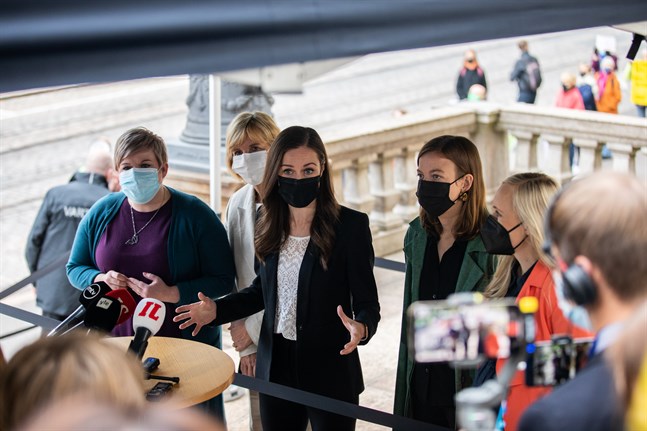 Regeringspartiernas ledare berättade under statsminister Sanna Marins (SDP) ledning om de pågående budgetförhandlingarna på tisdagen.