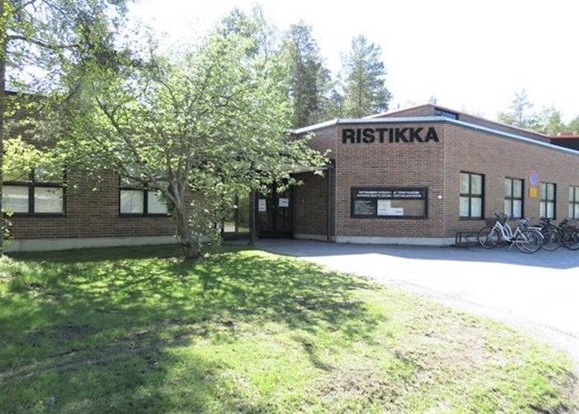 Hälsocentralen finns i det centrala Korsnäståget.