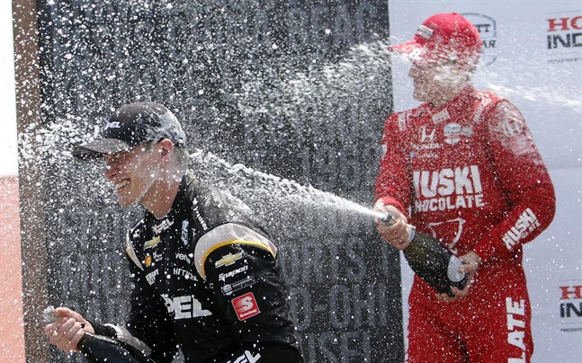 På bilden svenske racingföraren Marcus Ericsson i samband med en Indy Car-tävling i Lexington, Ohio.