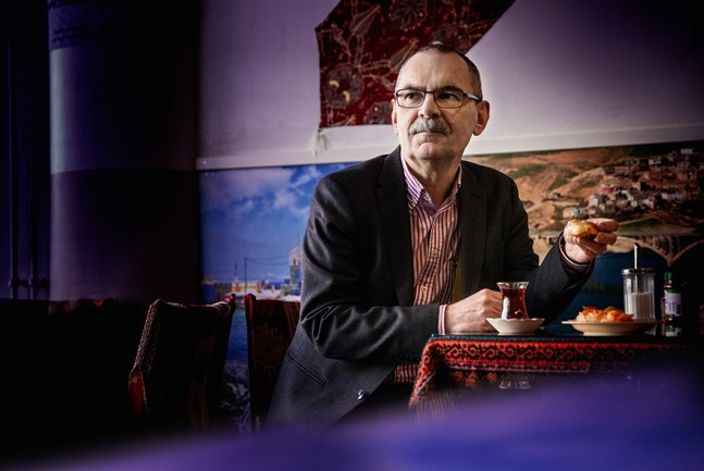 Michel Ekman är aktuell med boken ”Lyckliga slut. Elva essäer och en dagbok”.