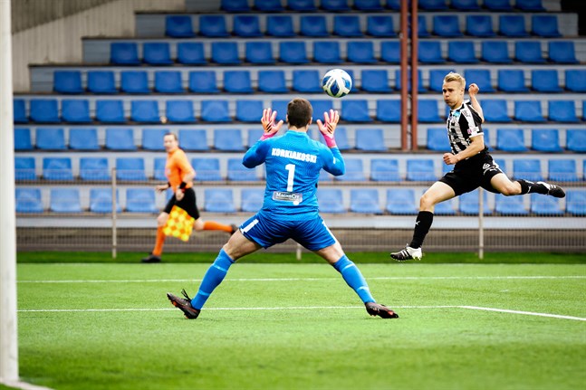 Aleksi Pahkasalos öppningsmål var en riktig pärla.