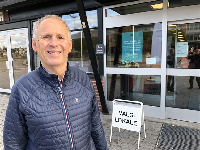 "Det är dags för förändring. Erna har gjort det bra men nu får vi se hur det blir. Så jag röstar på ett annat parti i år än förra gången", säger Tom Podkowinsky.