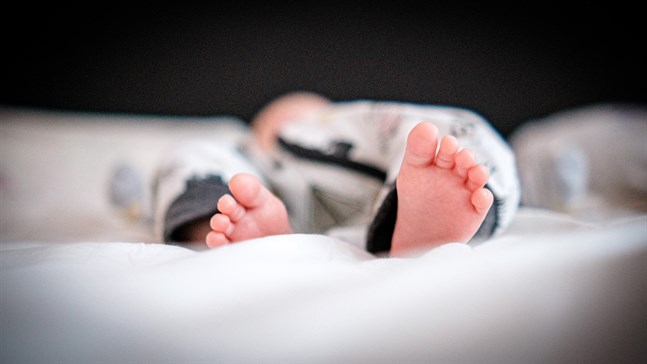 På centralsjukhusets barnavdelning slet personalen för att vår son skulle ha det så bra som möjligt.