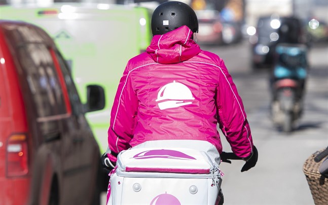 Ett cykelbud från Foodora.