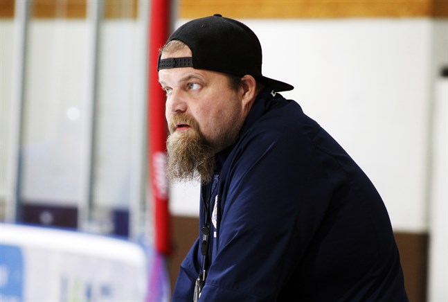 Krafts tränare Peetu Koponen tror hårt på sitt lag inpå seriepremiären i division 2.