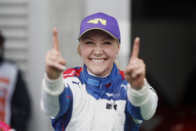 W Series har vuxit i popularitet och Emma Kimiläinen är en av stjärnorna i serien. I slutet av augusti vann hon deltävlingen på Spa i Belgien.