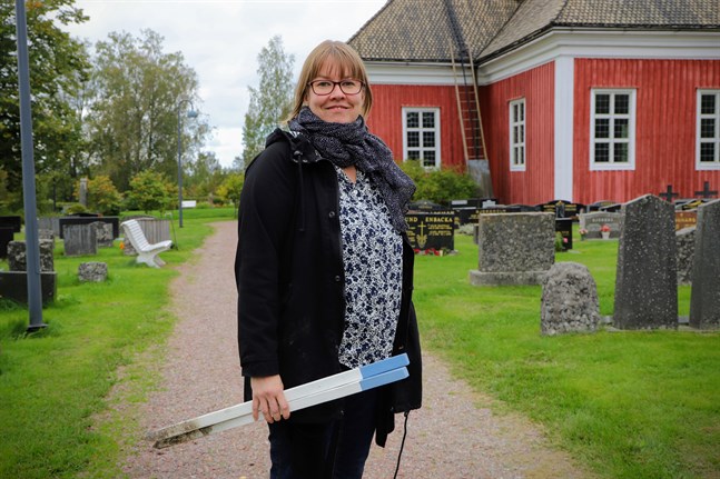 Johanna Granlund har ingen definition på när en grav är oskött, men det hänger ofta ihop med att ingen längre tar ansvar för den.
– I de flesta fall har gravrätten gått ut när en grav är oskött, säger hon.