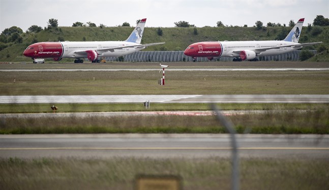 Flygplan på marken på Kastrups flygplats i juni 2020.