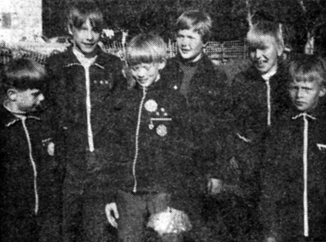 Tjöck IK:s orienteringsgossar. Från vänster Stefan Lillandt, Karl Erik Norrbutts, Harry Lillandt, Dan Blomqvist, Kjell Huldén och Bo-Magnus Äppel.