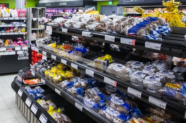 Bröd bidrar ofta till matsvinn. Många läsare säger att det hinner bli torrt eller börja mögla innan de hunnit äta upp det.