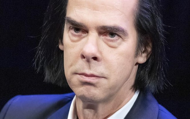Nick Cave delar med sig av tankarna efter sonens död i en ny bok.