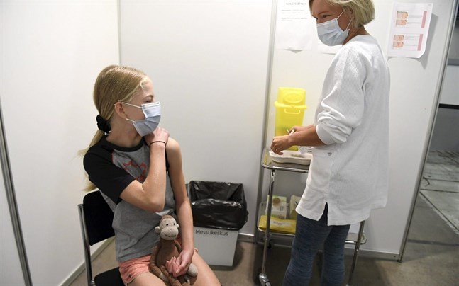 Av de som fyllt 12 år har 83,3 procent fått första dosen coronavaccin medan 66,6 procent har fått två doser.