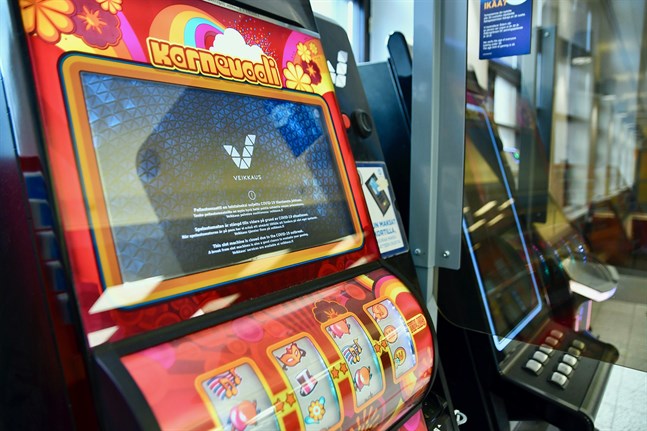 Veikkaus monopolställning ska säkras enligt regeringens lagförslag. Placeringen av spelautomater kommer inte att begränsas, men kraven på övervakning ökar.
