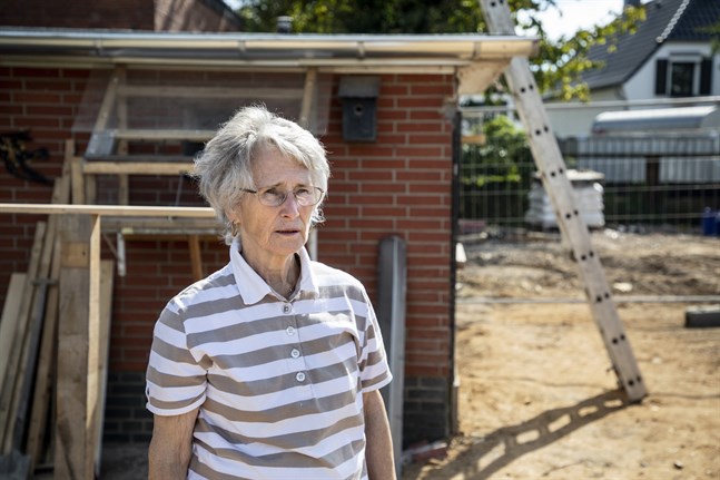 Waltraud Groten har bott i sitt hus i 25 år. Till skillnad från grannarnas rasade det inte samman, men bottenvåningen har fått renoveras och trädgården är förstörd.