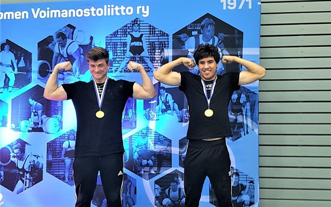 Lucas Knuts och Anders Nygård lyfte guld och finländskt rekord i FM i bänkpress.