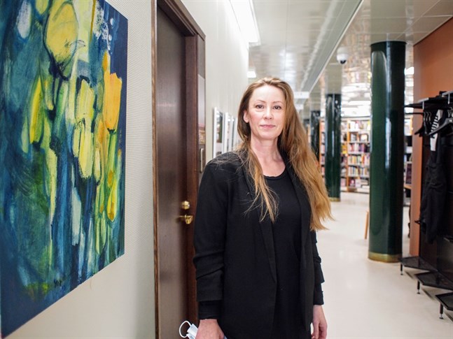 Stina Sandström är född och uppvuxen i Kristianstad, men bor nu i Larsmo.