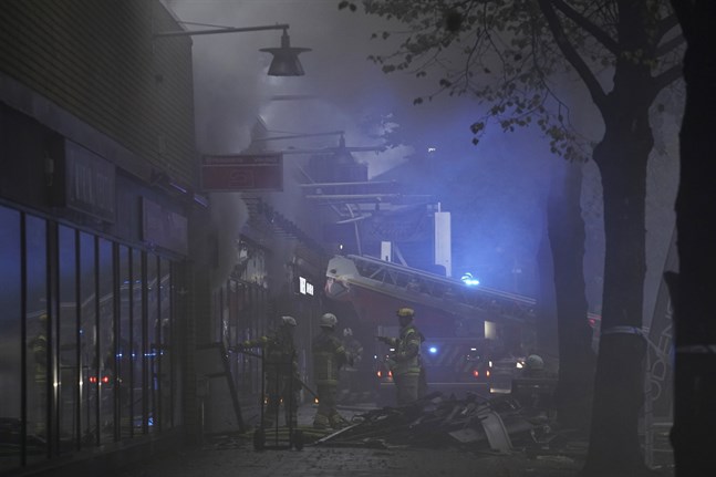 En stor explosion har inträffat vid ett flerfamiljshus på Övre Husargatan i Annedal i centrala Göteborg.