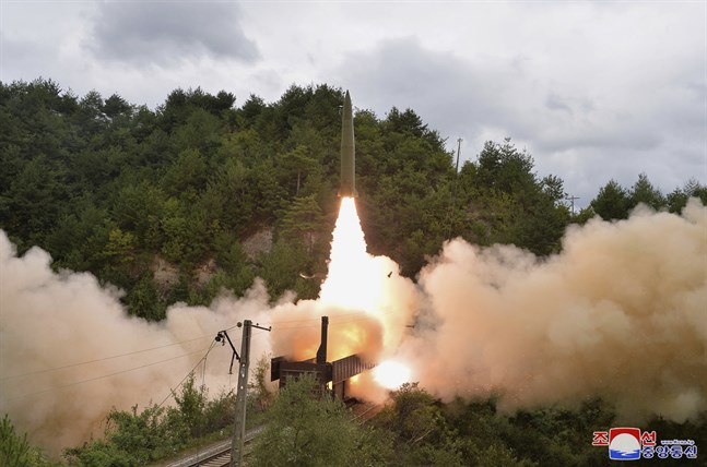 Bild från ett robottest den 15 september, tagen av den nordkoreanska statliga nyhetsbyrån KCNA.