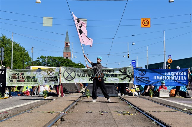 Elokapina demonstrerade på Mannerheimvägen senast i juni.