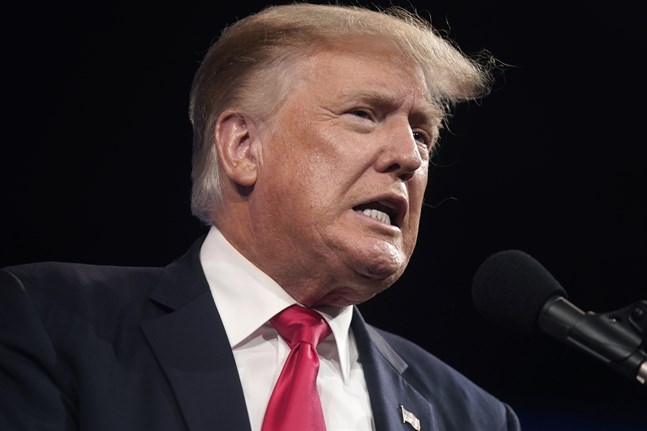 Donald Trump halkar ut från Forbes lista över USA:s 400 rikaste. Arkivbild.