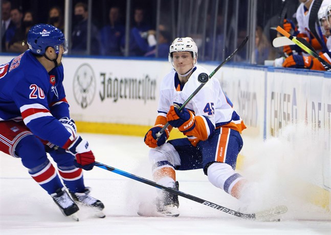 Robin Salo i en försäsongsmatch för New York Islanders.
