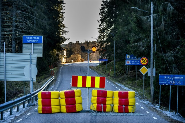 Riksväg 22, sedd från Norgesidan. Arkivbild.
