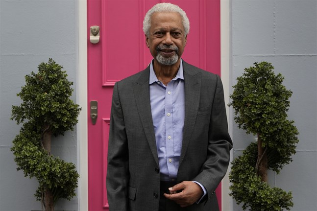 Abdulrazak Gurnah, på plats i London för att möta världspressen.