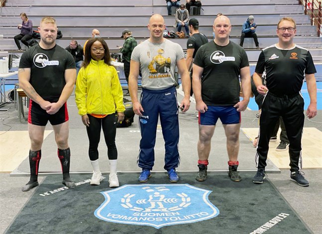 Mikael Kock, Claudia Baende, Mats Smulter, Gustav Kargus och Mathias Björklund tog med sig medaljer hem från SFI-mästerskapen.