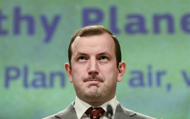 EU:s miljö- och fiskekommissionär Virginijus Sinkevicius laddar för hårda fiskesamtal i Luxemburg. Rejäla minskningar föreslås för nästa års fångstkvoter i Östersjön.