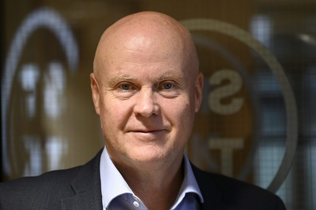 STTK:s ordförande Antti Palola uppger att Stora Ensos och Pappersförbundets avtalade löneförhöjningar på totalt 4,7 procent under tre år utgör riktlinjer även för andra branscher.