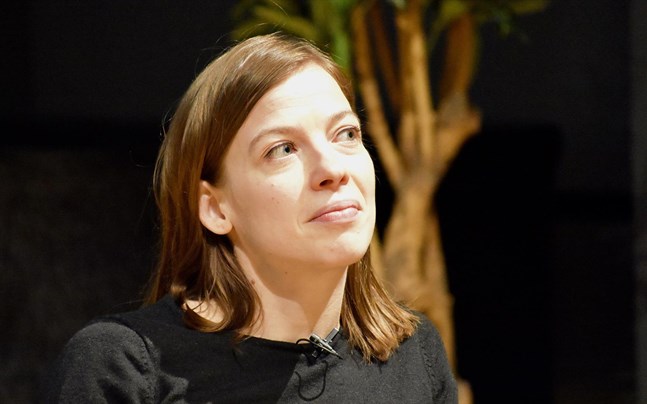Vänsterförbundets ordförande Li Andersson krävde jämlik tillgång till social- och hälsovård i sitt linjetal på tisdagen..