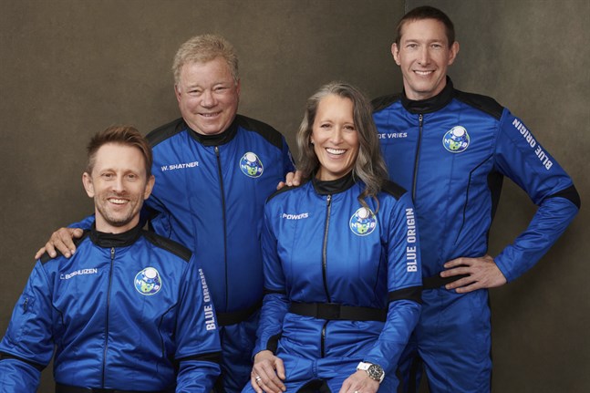 Gänget som reste till rymden på onsdagen. Chris Boshuizen, William Shatner, Audrey Powers och Glen de Vries. Pressbild.