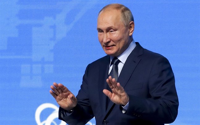 Rysslands president Vladimir Putin bedyrar att gasleveranserna till väst kan ökas när helst det önskas.
