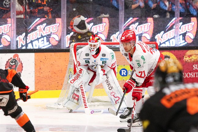 Rasmus Reijola gjorde några magiska räddningar, men tvingades kapitulera tre gånger.