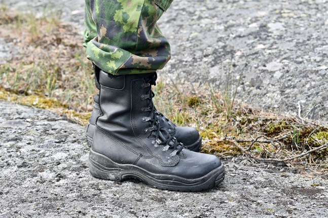 Restriktionerna vid Försvarsmaktens garnisoner kan avvecklas då alla beväringar har haft möjligheten att få två doser coronavaccin.
