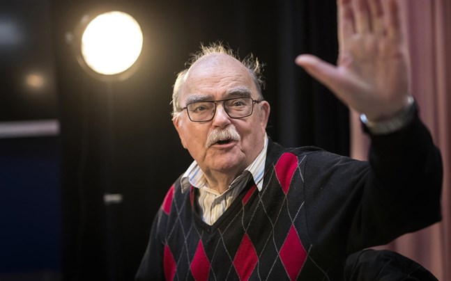 "Bingolotto" med Leif "Loket" Olsson borde tilldelas en stor kristall, tycker Jan Scherman, tidigare programdirektör och VD på TV4, med hälsning till juryn för det svenska tv-priset Kristallen.