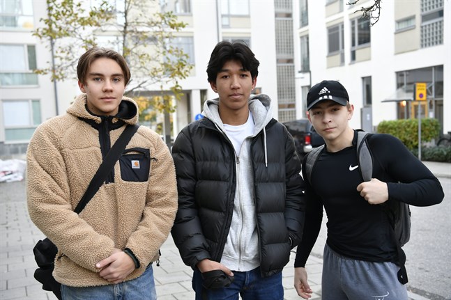 Sjöstadsborna är chockade efter händelsen. Från vänster: Matteo Borg, Ritchie Fors och Lane Lalonde.