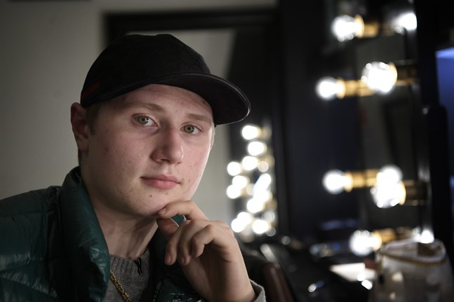 Einár blev 19 år.