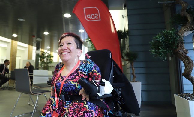 Anna Caldén från Nykarleby meddelar att hon ställer sig till förfogande för återval till ordförande för Finlands Svenska Socialdemokrater i Österbotten.
