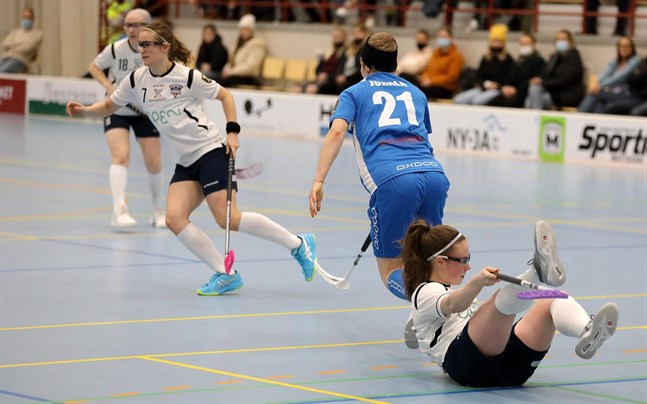 Pia Juhala (21) var sin vana trogen en stabil klippa för Blue Fox när man vann mot Pirkat.