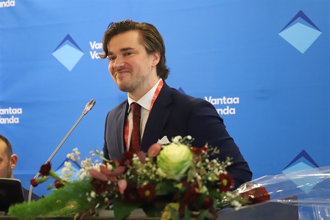 På söndagen valdes DImitri Qvintus till ny ordförande för Finlands svenska socialdemokrater.