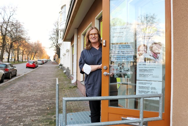 Vasabon Nancy Seppänen har drivit gymföretaget Kävelykiosken i tio år. Snart är det dags för henne att gå i pension.