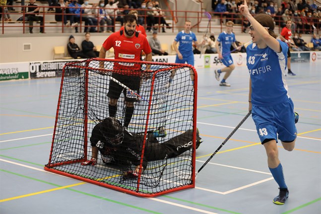 William Sundelin förde Blue Fox till en tidig ledning, men det räckte inte långt mot Classic.