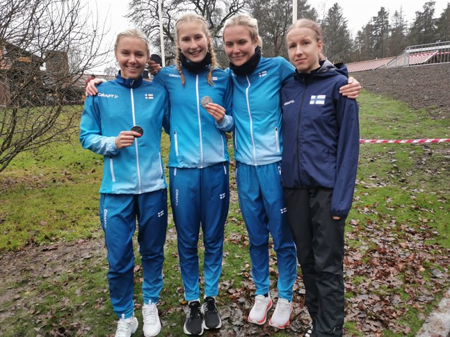 Nina Chydenius, Nathalie Blomqvist, Suvi Miettinen och Johanna Peiponen stod för jämna resultat i de nordiska mästerskapen.