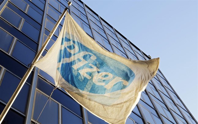 Pfizer möjliggör för billigare kopior på piller för behandling av covid-19-patienter.