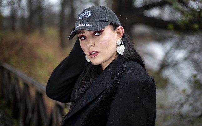 Miriam Bryant släpper albumet och kortfilmen "PS: Jag hatar dig".