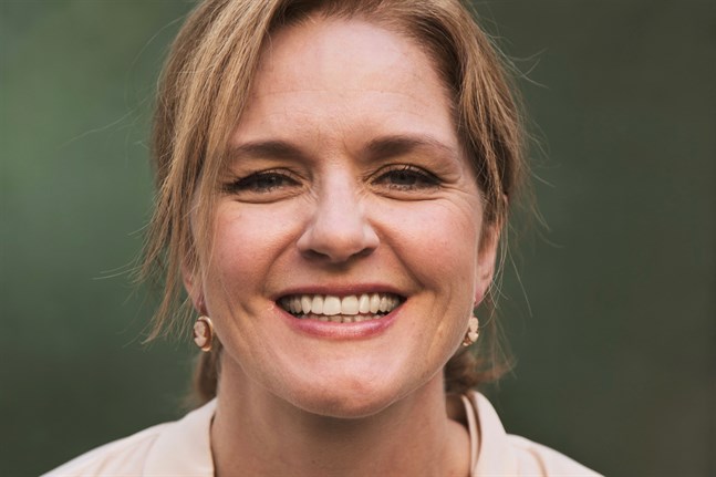 Skådespelaren Birthe Wingren reciterar poesi under några av konserterna som ingår i 2021 års Ruskfestival.