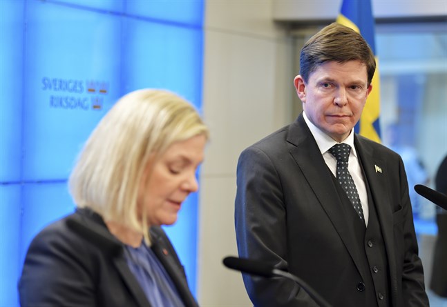 Socialdemokraternas partiledare Magdalena Andersson (S) och riksdagens talman Andreas Norlén. Arkivbild.